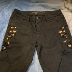 SO SLIMMING Girlfriend Ankle Jeans